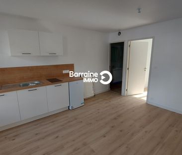 Location appartement à Landivisiau, 2 pièces 33.44m² - Photo 1