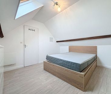 Appartement à louer - REIMS PLACE BROUETTE - Photo 2