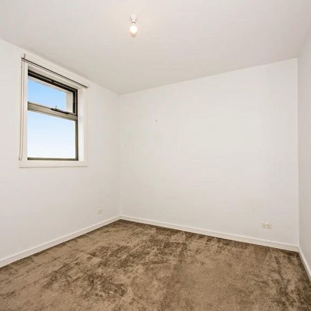 LOW MAINTENANCE LUXURY, POSITIONED TO PERFECTION! - Photo 3