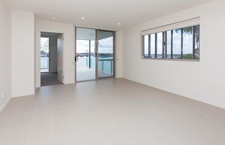 Two Bedroom, Aircon, Spacious & Boutique Unit - Photo 3
