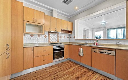 Spacious Family Home / Includes Gas - Photo 5