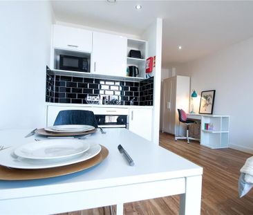 Property to rent - Photo 5