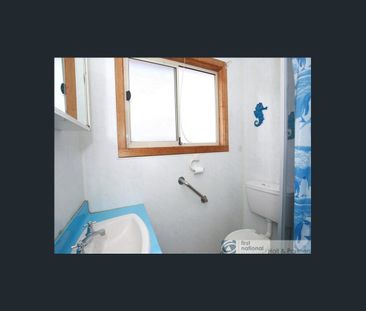 Comfortable Family Home in a Convenient Location - Photo 4