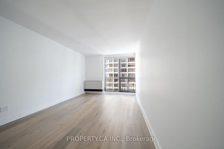 33 Harbour Square #2804 - Photo 3