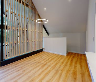 Stunning design & Modern convenience - Photo 1