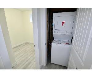 2 Bed 1 Bath Home For Rent Parkdale Edmonton - Photo 3