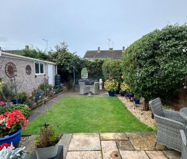 2 bedroom semi-detached bungalow to rent - Photo 4