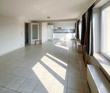 ZONNIG APPARTEMENT IN HET HARTJE VAN WAARDAMME met 2 slaapkamers. - Photo 6