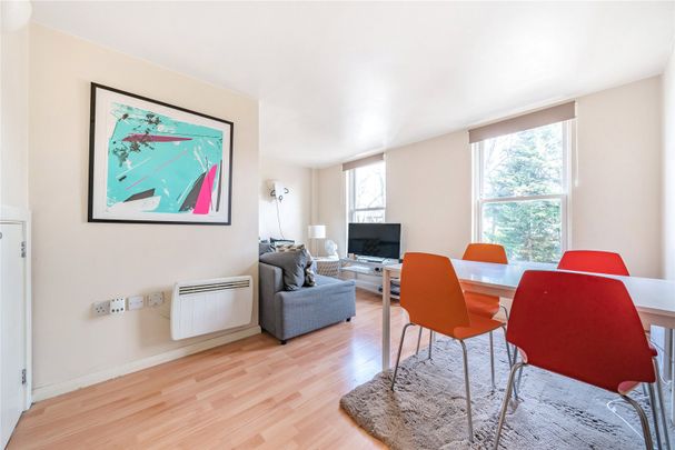 Silver Street, EN1, Enfield - Photo 1