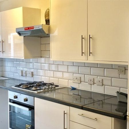 School Road Dagenham RM10, Property for rent - Photo 4