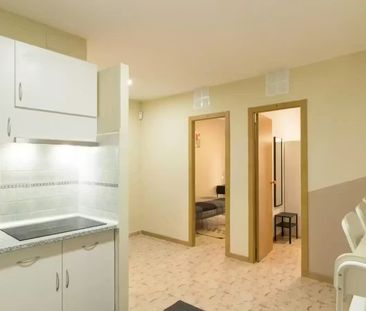 Carrer de Besalú, Barcelona, Catalonia 08026 - Photo 3