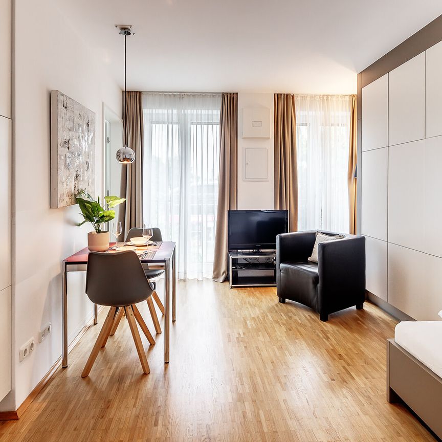 For rent: High-quality furnished apartment - Photo 1