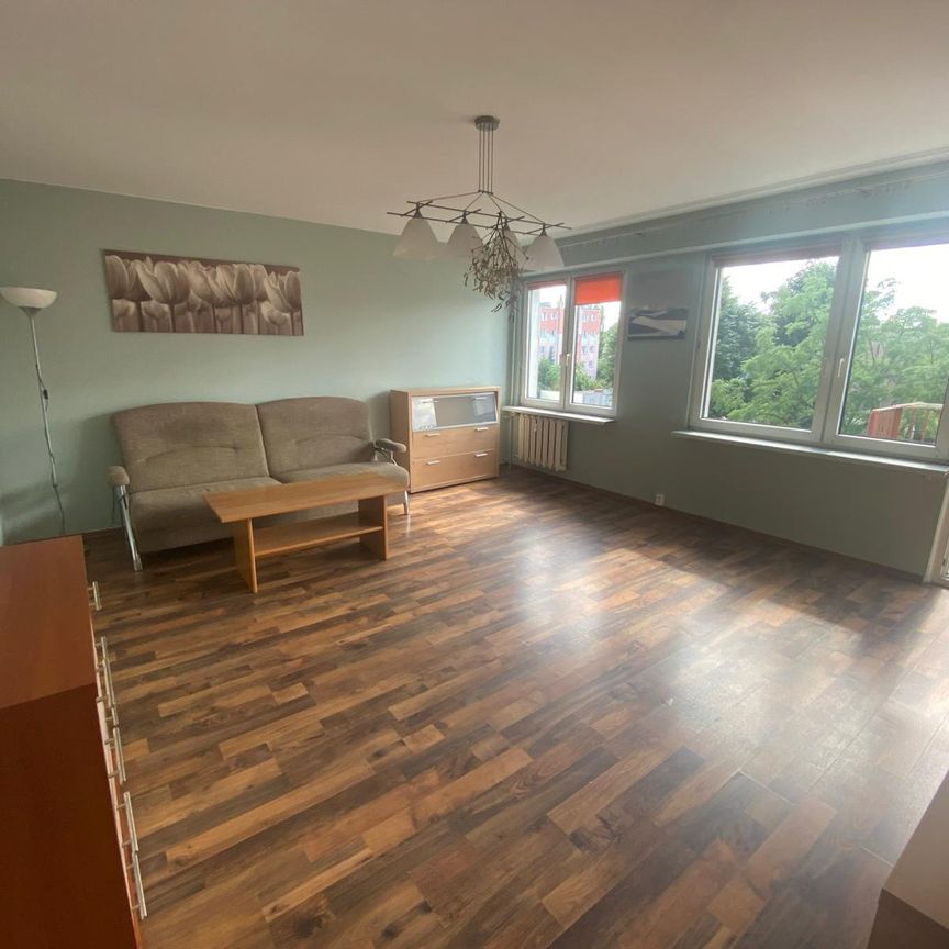 Mieszkanie o pow. 57.83m2, balkon, III piętro, umeblowane, ul. Zgodna - Photo 1