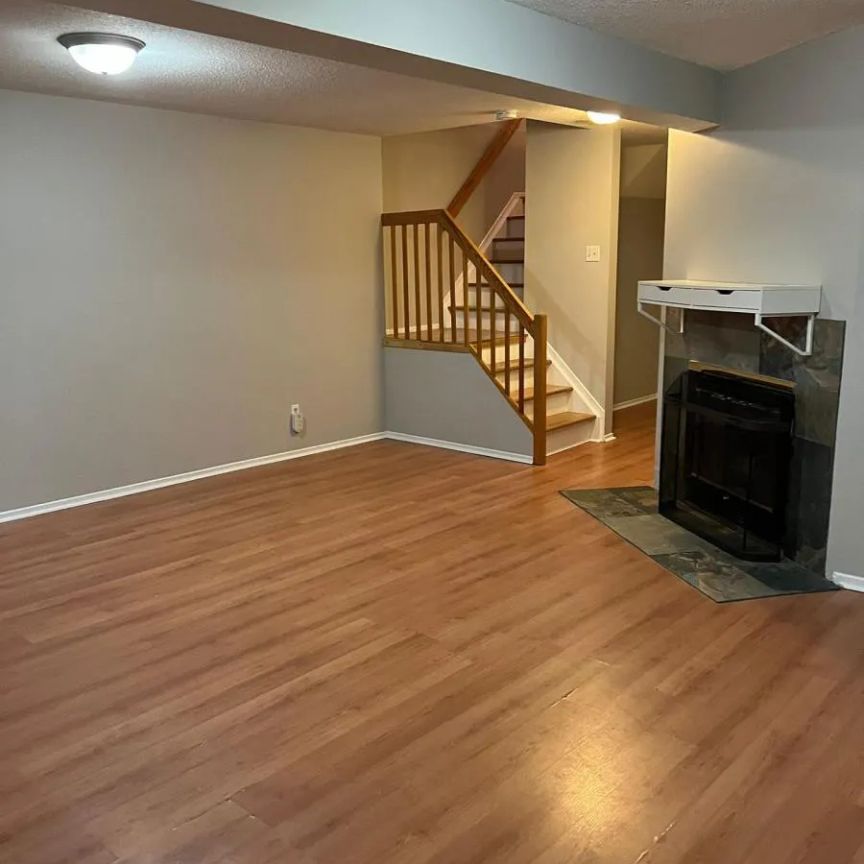 61 RUETER STREET - Photo 1