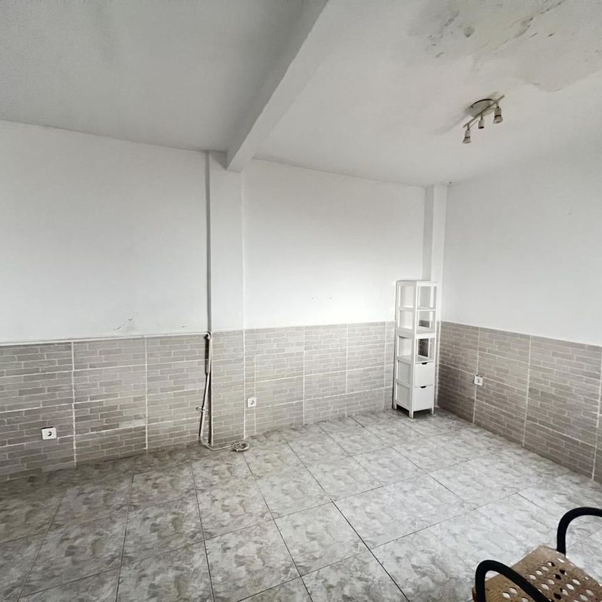 Alquiler de estudio en Calle Virgen Bien Aparecida, 2 - Photo 1