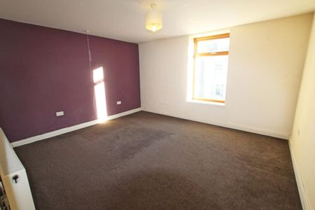 4 bedroom terraced house to rent - Photo 4