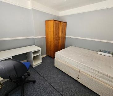 Cherry Way, Hatfield, AL10 - Photo 2