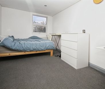 Whitehorse Lane, London, SE25 6UX - Photo 4