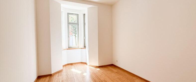 1 MONAT KALTMIETFREI! - Hochwertig sanierte 4,5-Raum-Wohnung mit Balkon und Fußbodenheizung - Photo 1