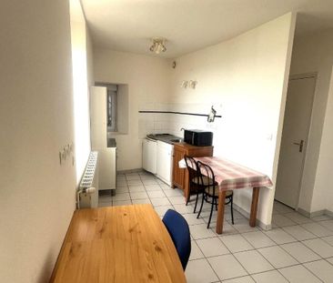 Location Appartement 23m² ST ETIENNE 42000 - Photo 4