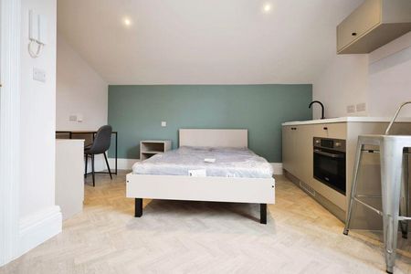 Studio to rent - Photo 3