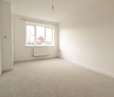 2 bedroom semi-detached house to rent - Photo 4