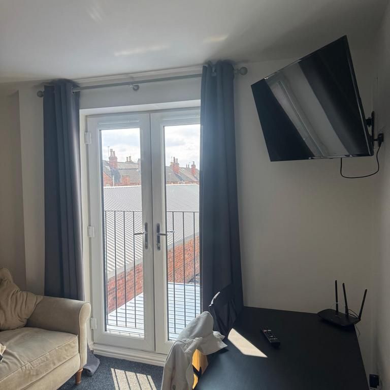 1 bedroom flat to rent - Photo 1