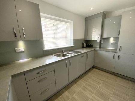2 bedroom apartment to rent - Photo 3