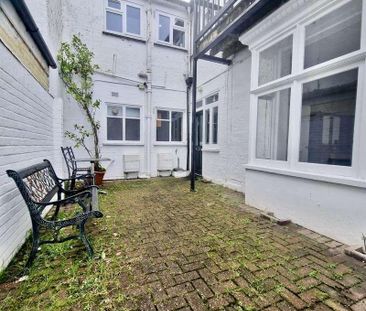 Grove Road, Windsor, Berkshire, SL4 - Photo 3