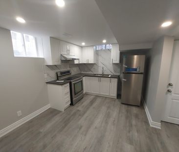 For Lease - 7319 Aldergrove Court, Mississauga, Ontario - Photo 2