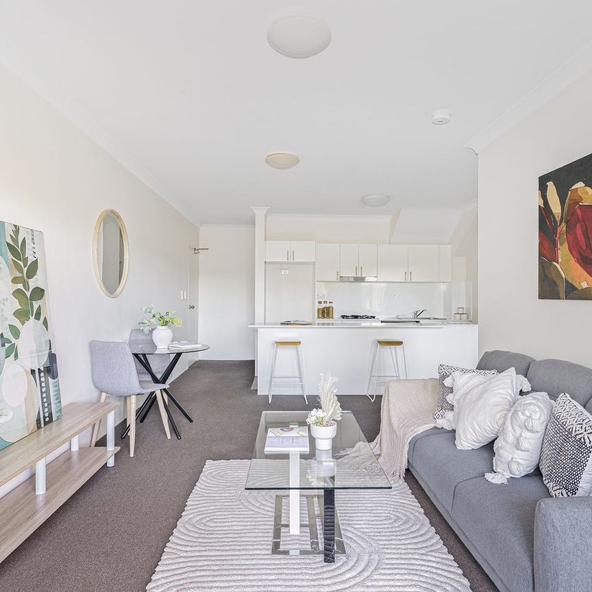 Renovated Apartment Central Location - Photo 1