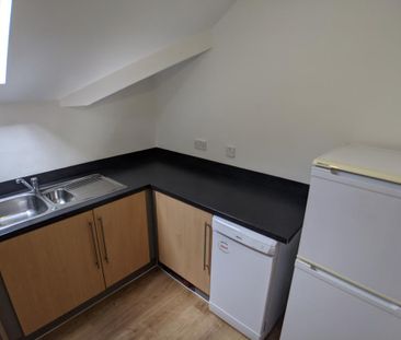 2 bedroom flat to rent - Photo 4