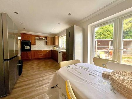 Longmoor Road, Liphook, Hampshire, GU30 - Photo 4