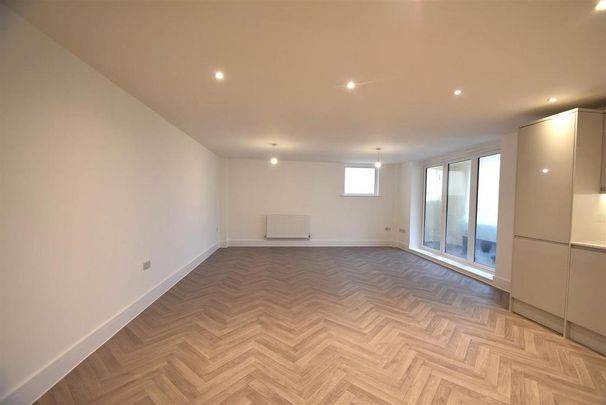 3 bedroom apartment to rent - Photo 1