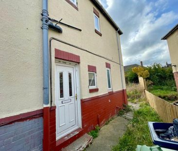 3 bedroom semi-detached house to rent - Photo 4