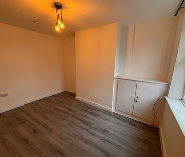 Victoria Crescent - Photo 1