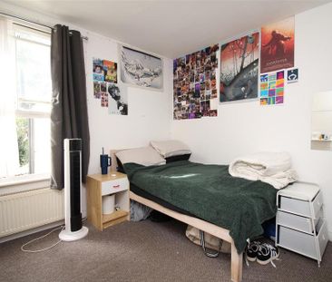 4 bedroom terraced house to rent - Photo 2