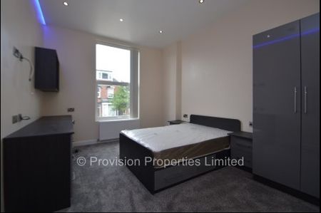 4 bed student properties Leeds - Photo 2