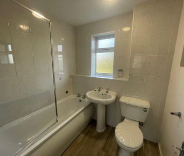 3 bedroom detached house to rent - Photo 6