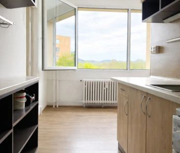 Pronájem bytu 2+1 v České Lípě, ul. Železničářská - Fotografie 1