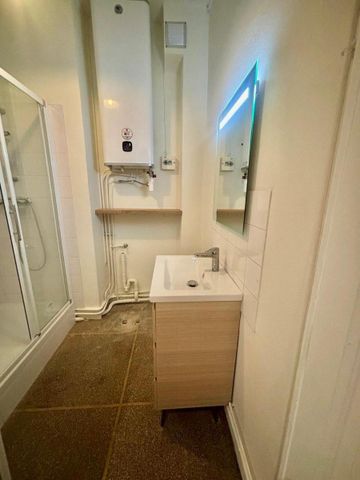 Location Appartement 4 pièces 68m² LYON 6ème - Photo 4