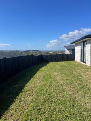 Spacious 4-Bedroom Family Home in Pokeno - Photo 1