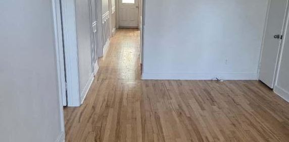 Nouveau sur le marché : grand 5 1/2 situé au RDC avec terrasse à deux pas du Boul. Gouin et Seminare (Saint-Jean-sur-Richelieu), près de tout - Photo 2