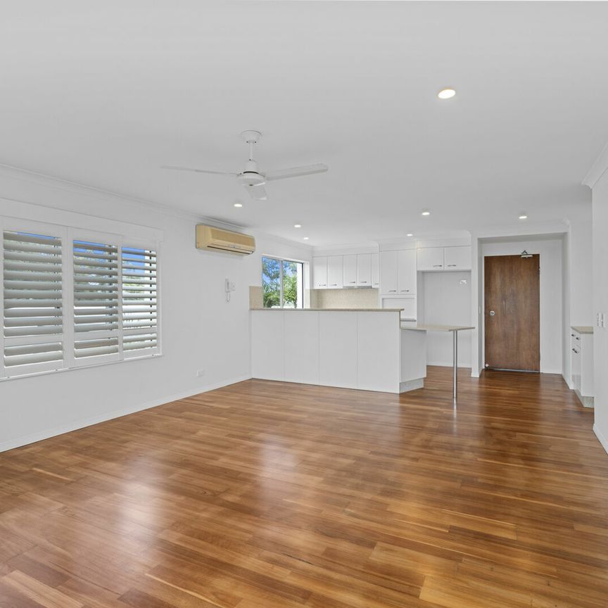 Modern Beachside Living in Prime Coolangatta Location! - Photo 1
