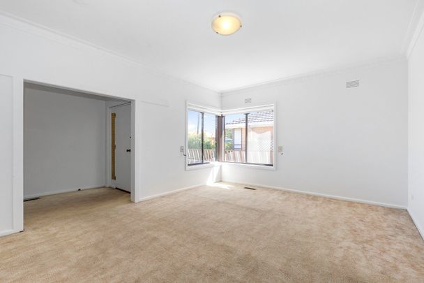 322 Milleara Road, Avondale Heights VIC 3034 - Photo 1