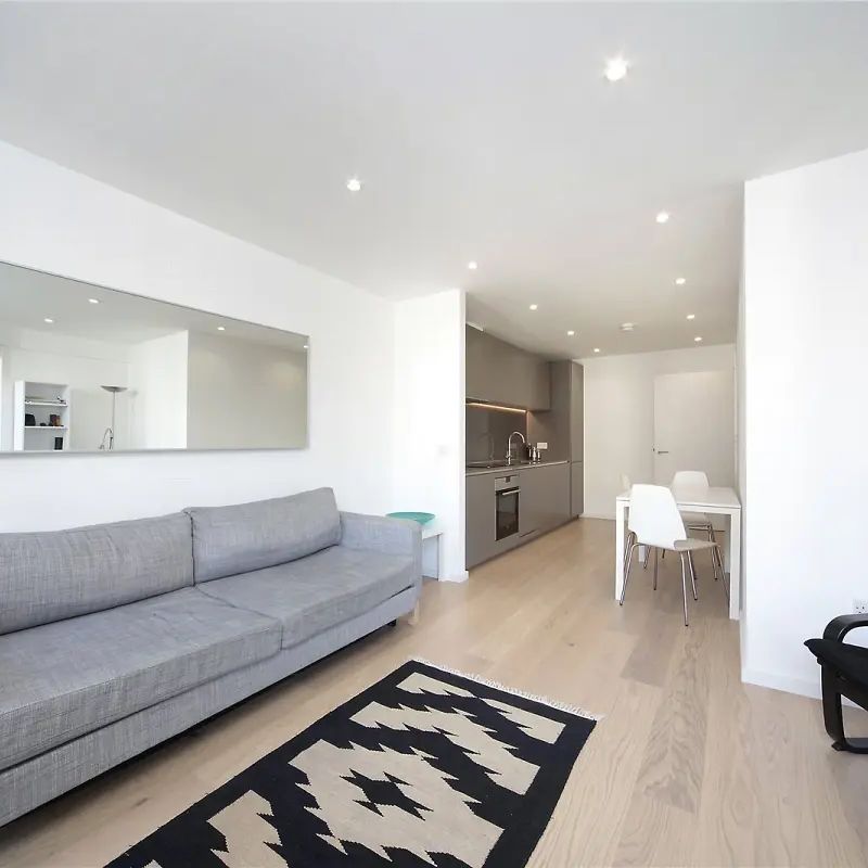 1 bedroom flat in 4 Balham Hill - Photo 1