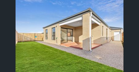 Modern Accessible Home with 3 Beds & 3 Baths - Photo 5