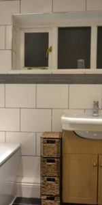 The Vale, Acton W3, London - Photo 3