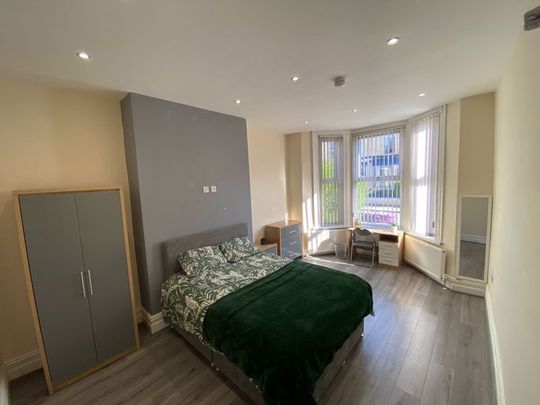 Hawarden Avenue, Liverpool - Photo 1