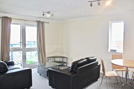 2 bedroom apartment to rent - Photo 4